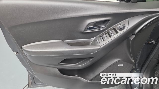 Chevrolet Korea Trax 2017 — photo 14