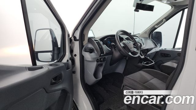 Ford Transit 2015 — photo 10