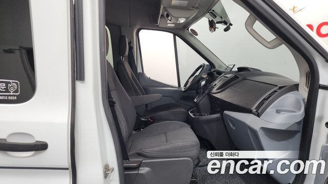 Ford Transit 2015 — photo 11