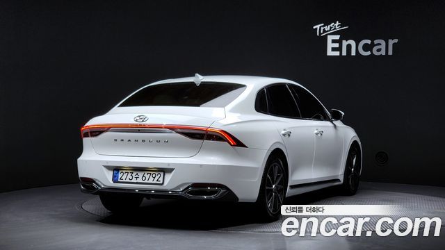 Hyundai Grandeur 2022 — photo 2