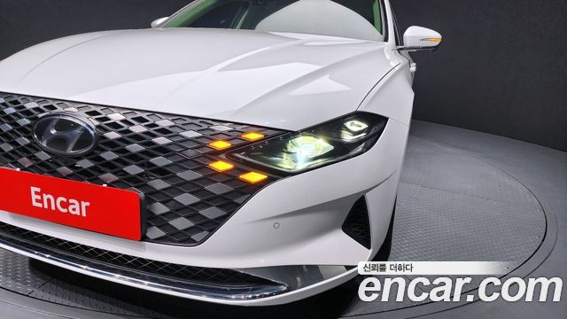 Hyundai Grandeur 2022 — photo 8