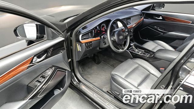 Kia K7 2016 — photo 18