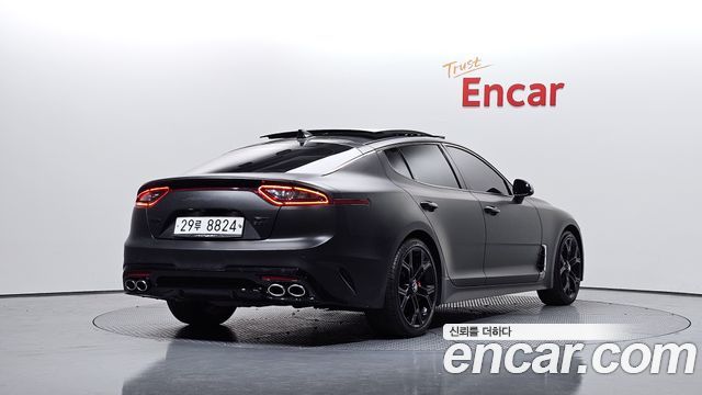 Kia Stinger 2018 — photo 2