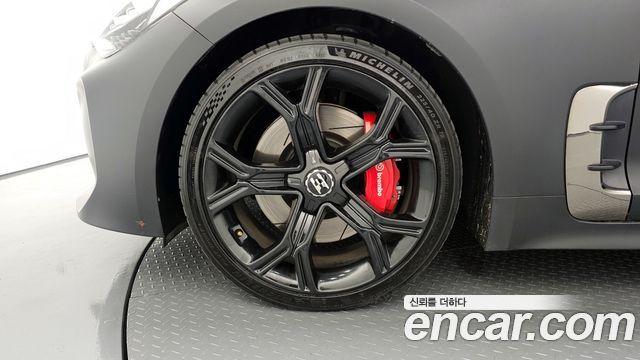 Kia Stinger 2018 — photo 5