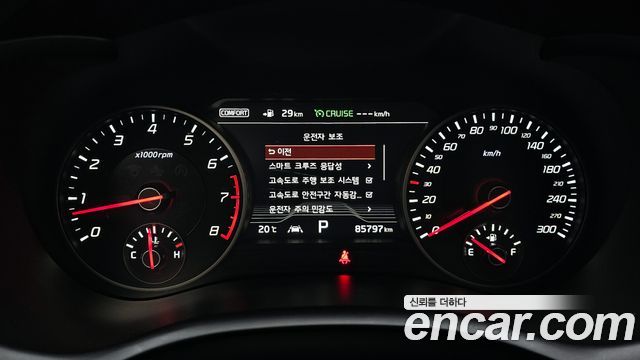 Kia Stinger 2018 — photo 8