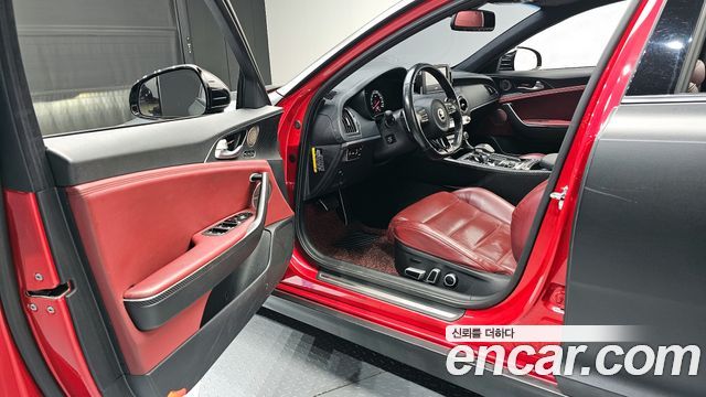 Kia Stinger 2018 — photo 10