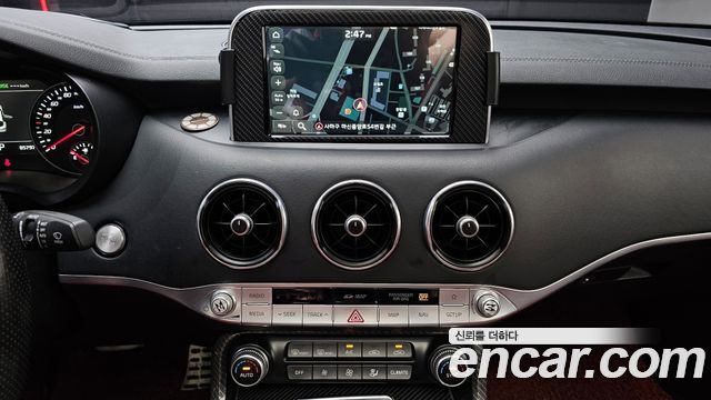 Kia Stinger 2018 — photo 14