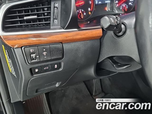 Kia K7 2016 — photo 14