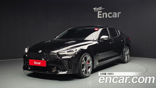 Kia Stinger 2018 — photo 1