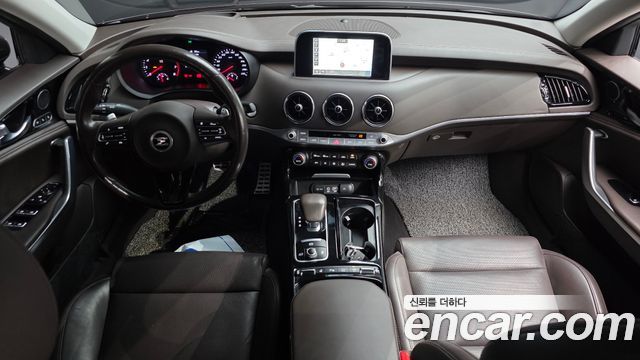 Kia Stinger 2018 — photo 10