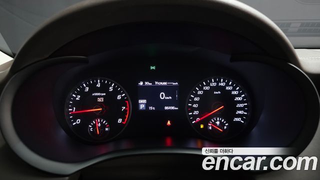 Kia Stinger 2018 — photo 11