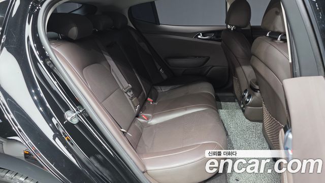 Kia Stinger 2018 — photo 18