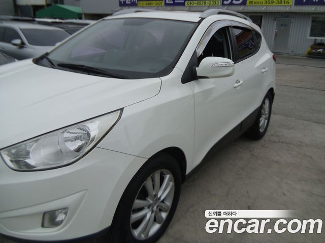 Hyundai Tucson 2011 — photo 2