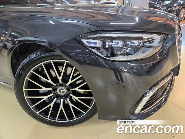 Mercedes-Benz S-Class 2025 — photo 3