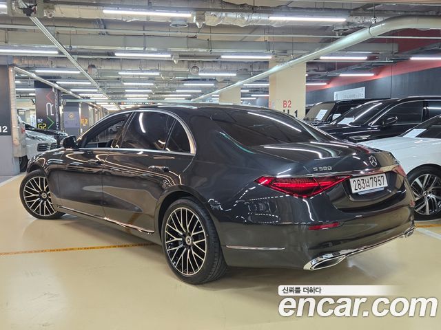 Mercedes-Benz S-Class 2025 — photo 19