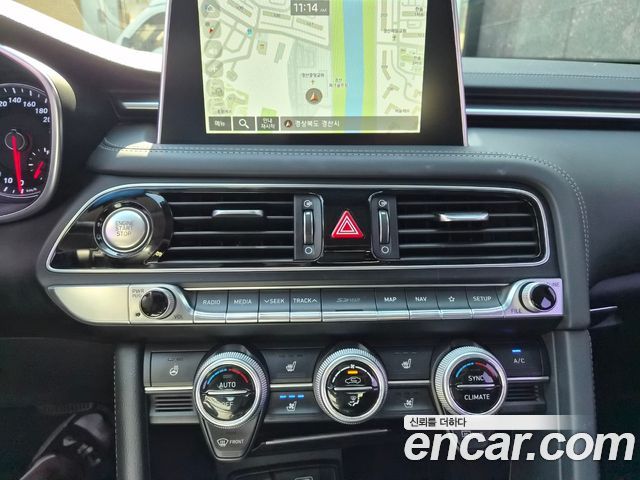 Genesis G70 2018 — photo 9