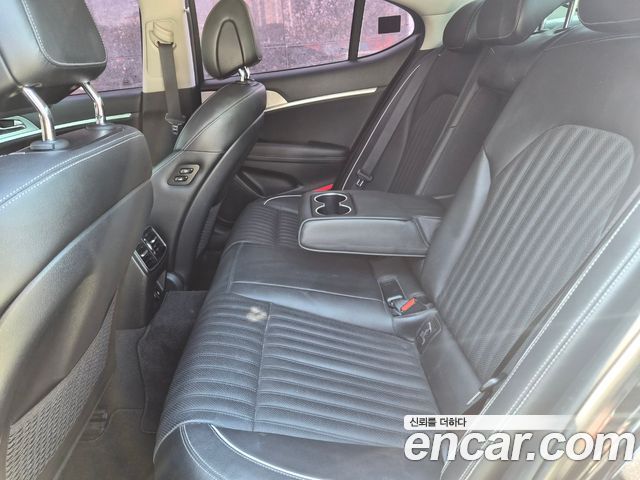 Genesis G70 2018 — photo 10