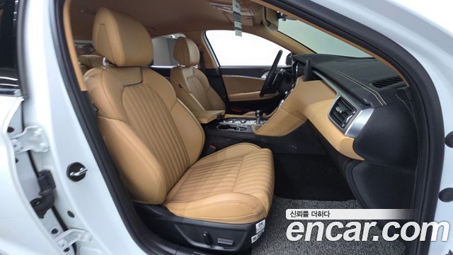 Genesis G70 2022 — photo 17