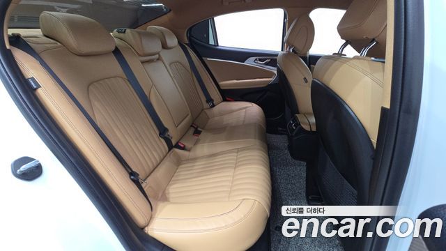 Genesis G70 2022 — photo 18