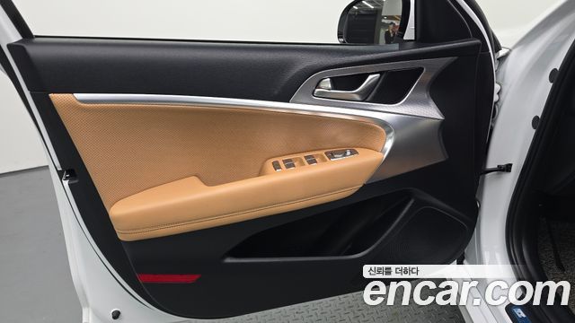 Genesis G70 2022 — photo 14