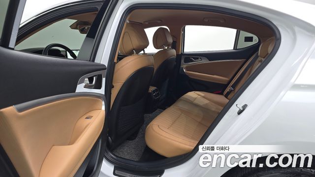 Genesis G70 2022 — photo 16