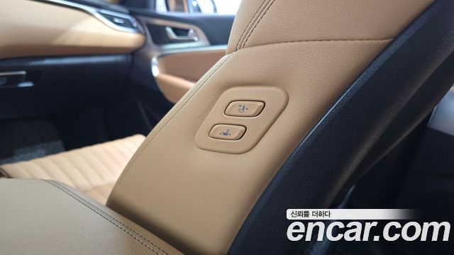 Genesis G70 2022 — photo 30