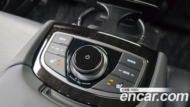 Hyundai Grandeur 2011 — photo 18