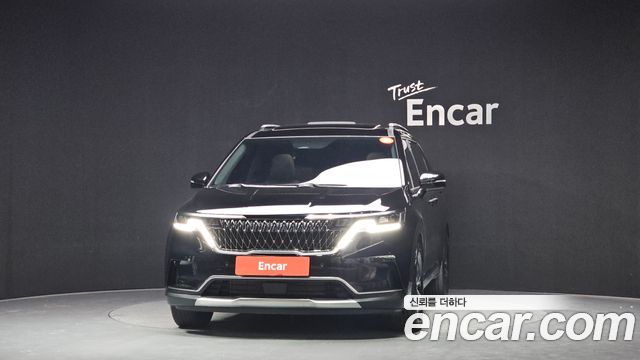 Kia Canival 2023 — photo 3