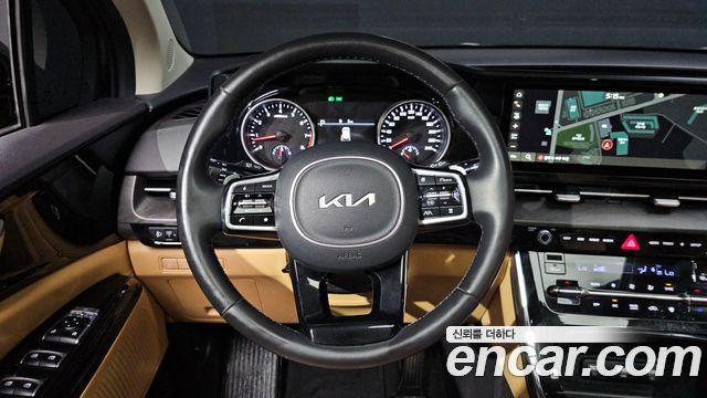 Kia Canival 2023 — photo 18