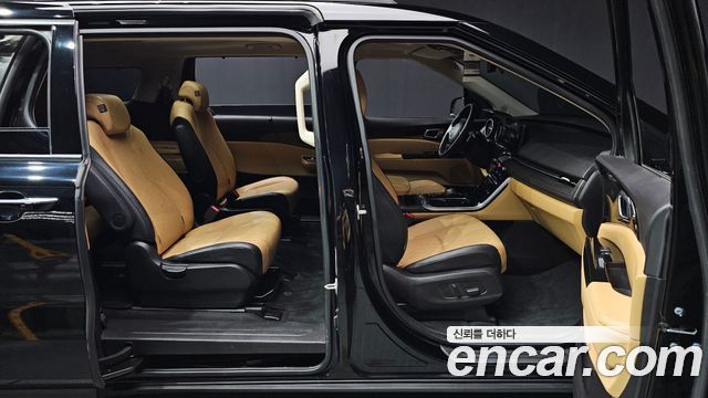 Kia Canival 2023 — photo 25