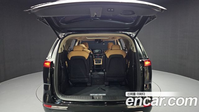 Kia Canival 2023 — photo 26