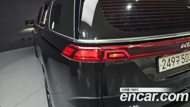 Kia Canival 2023 — photo 9
