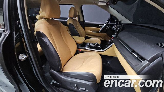 Kia Canival 2023 — photo 16