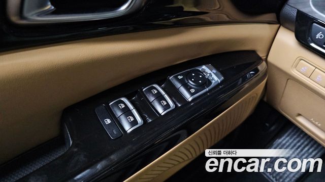 Kia Canival 2023 — photo 28