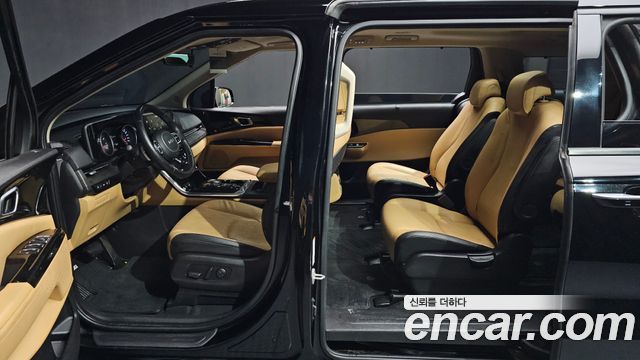 Kia Canival 2023 — photo 34