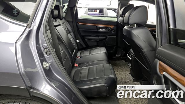 Honda CR-V 2017 — photo 17