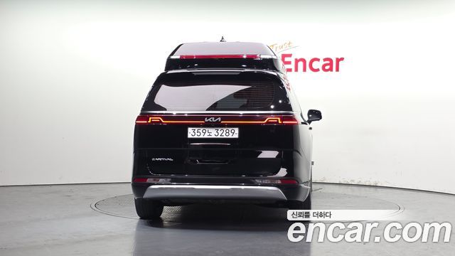 Kia Canival 2022 — photo 4