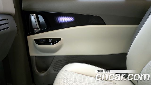 Kia Canival 2022 — photo 15