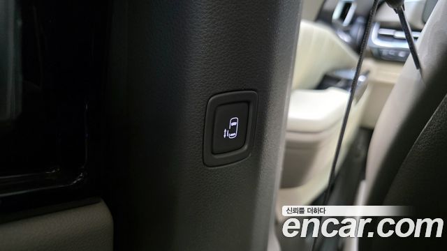 Kia Canival 2022 — photo 32