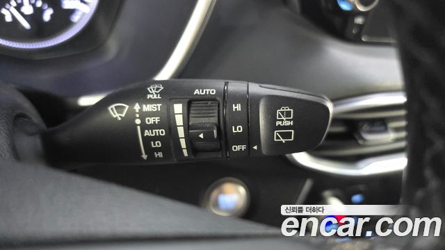Hyundai Santafe 2019 — photo 18