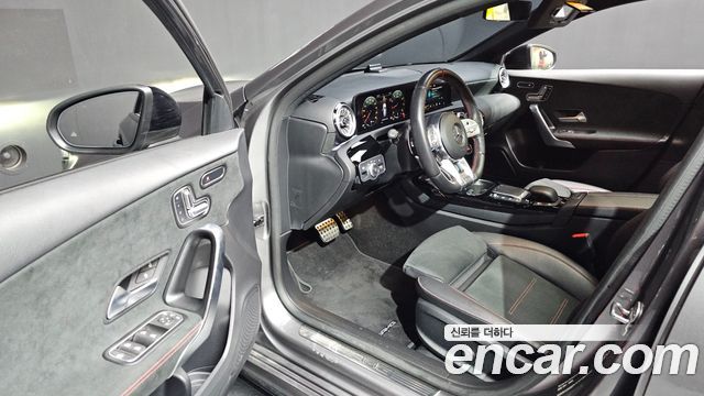 Mercedes-Benz A-Class 2023 — photo 10
