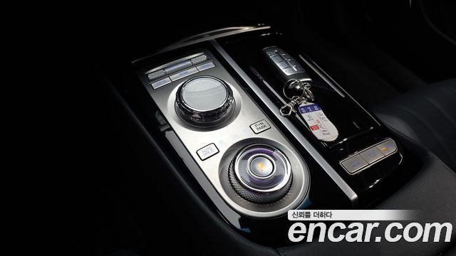 Genesis G80 2023 — photo 12