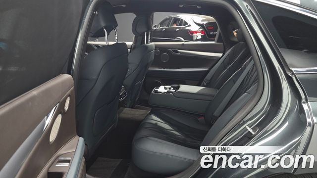 Genesis G80 2023 — photo 18