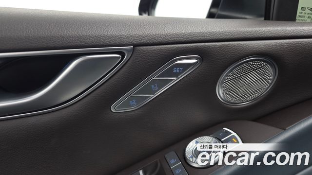 Genesis G80 2023 — photo 24