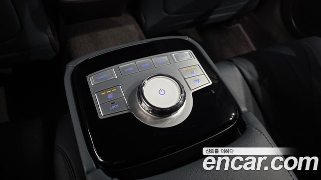 Genesis G80 2023 — photo 25
