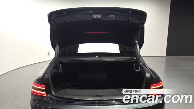 Genesis G80 2023 — photo 26