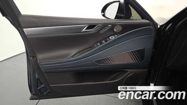 Genesis G80 2023 — photo 14
