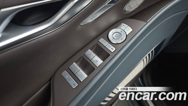 Genesis G80 2023 — photo 30