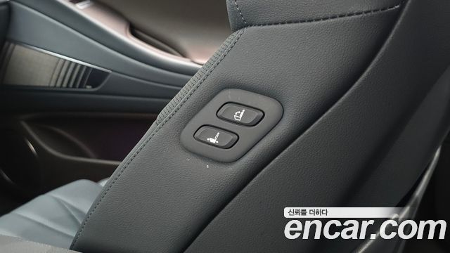 Genesis G80 2023 — photo 33