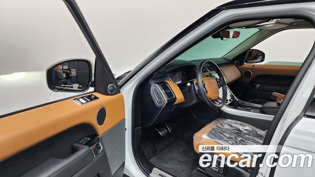 Land Rover Range Rover Sport 2019 — photo 10